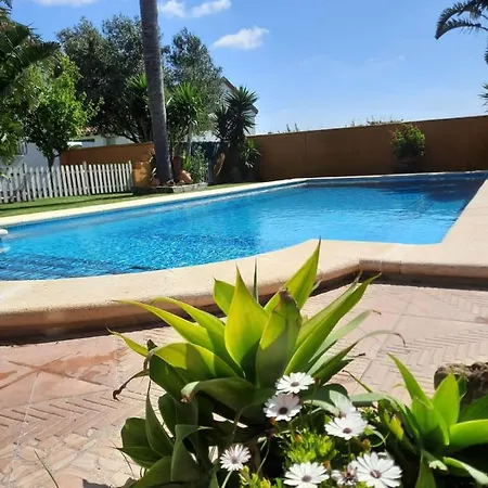 La Huerta Con Piscina Y Wifi 펜션 콘일데라프론테라