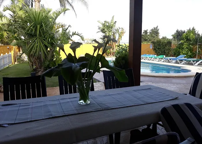 펜션 La Huerta Con Piscina Y Wifi *